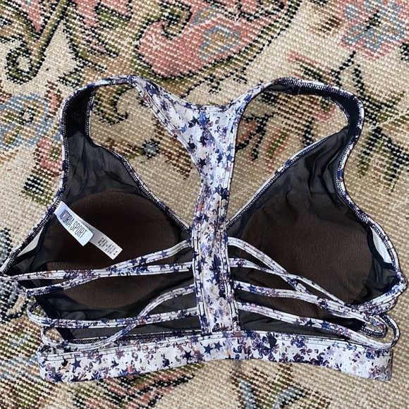 Victoria SPORT Bra with inserts, ADORABLE! Size Medium - Picture 7 of 8